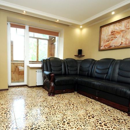 Pechersk Apartment In Kiev Center Oda fotoğraf