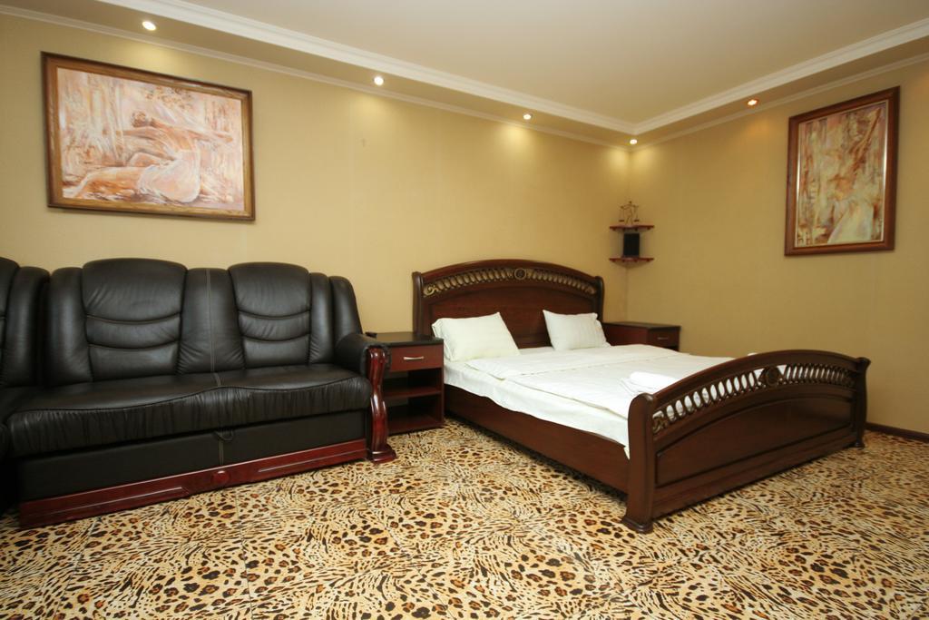 Pechersk Apartment In Kiev Center Oda fotoğraf