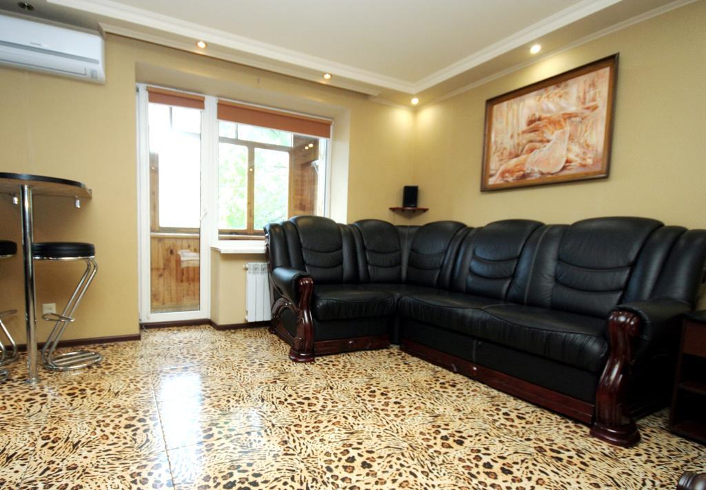 Pechersk Apartment In Kiev Center Oda fotoğraf